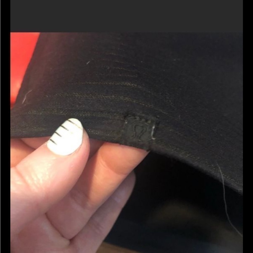 LULULEMON shaped short sleeve - Picture 6 of 6